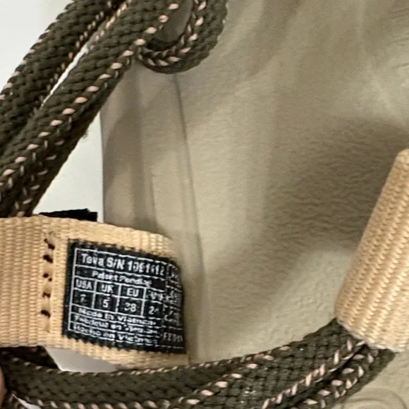 Women's Teva Hurricane Sandals - Picture 8 of 9